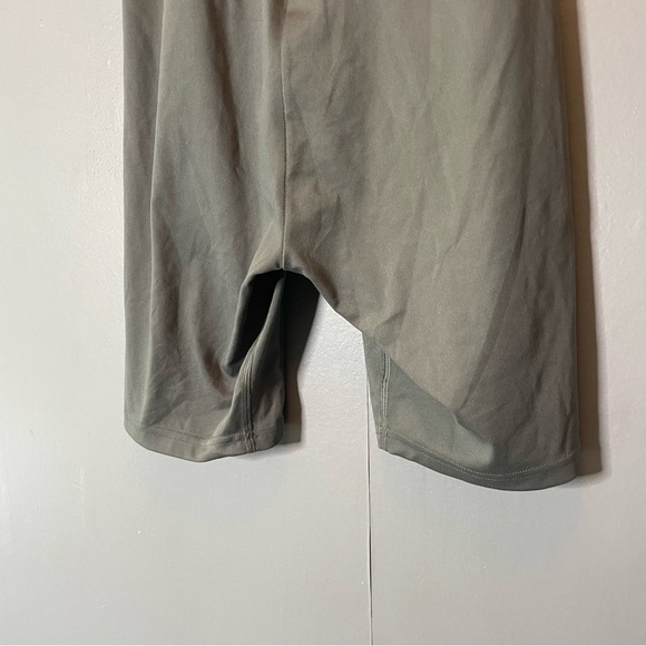 Gymshark Training Cycling Shorts - Charcoal Grey biker shorts athletic size med - Picture 8 of 11